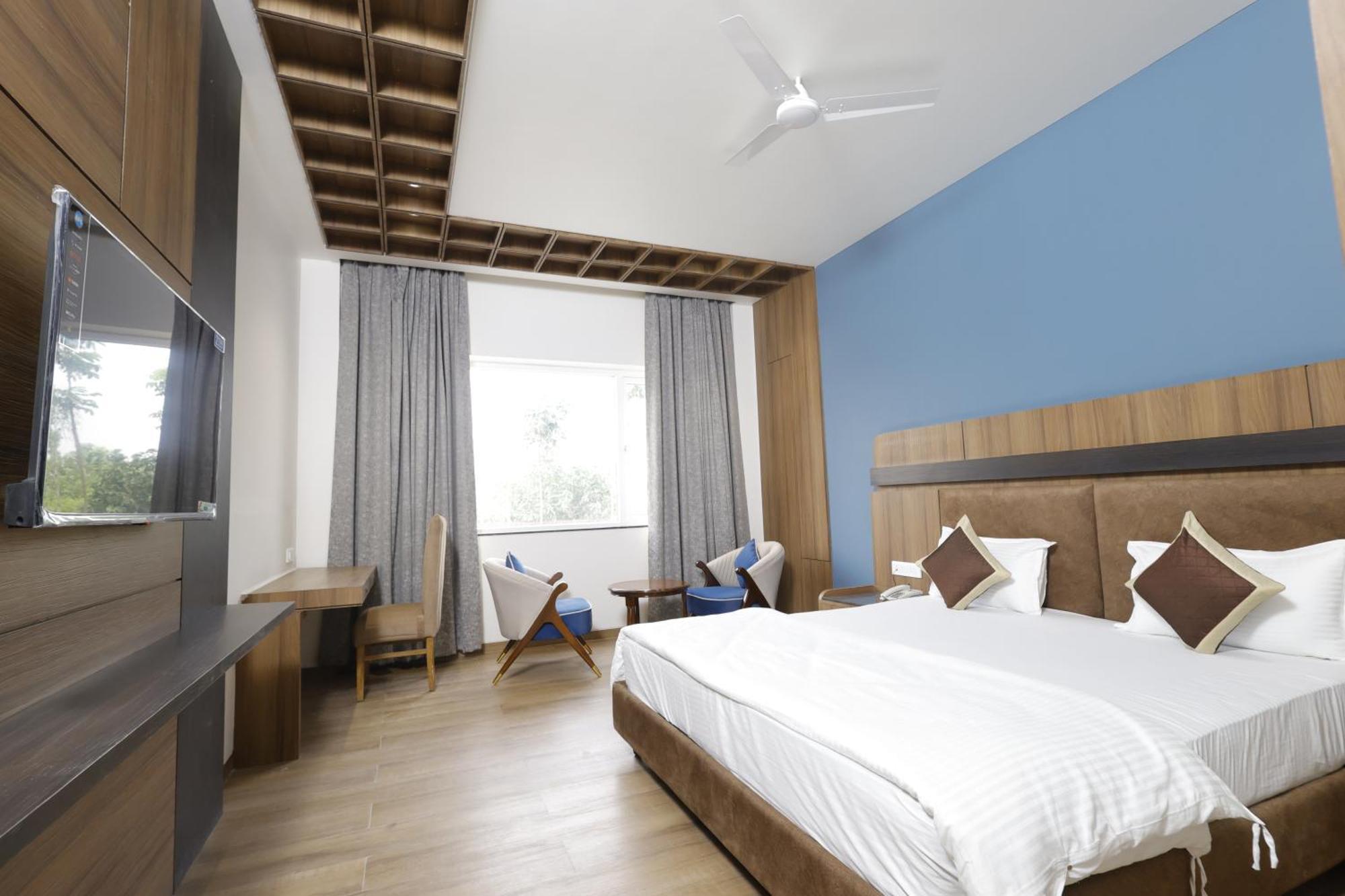 Nirvana Grand Hotel & Resort Gaya Esterno foto